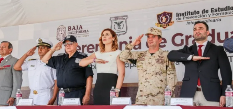 Marina del Pilar da la bienvenida a 102 nuevos policías para Baja California