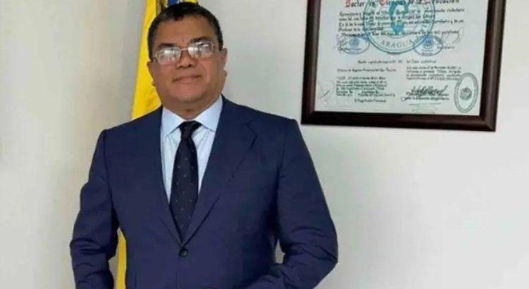 Un comediante y un pastor, los rivales de Maduro por la presidencia de Venezuela