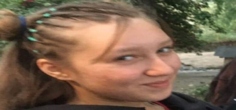 Reportan como desaparecida a Alexia Yaltzemi Knight de 13 años