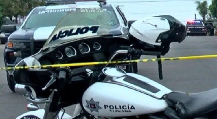 Hombre pierde la vida tras caerle automóvil cuando lo reparaba