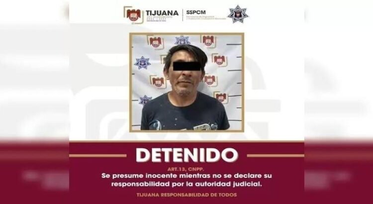 Detienen a hombre armado con machete