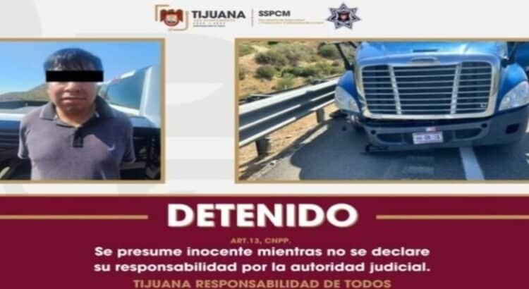 Detienen a trailero por arrollar a oficial de tránsito en Tijuana