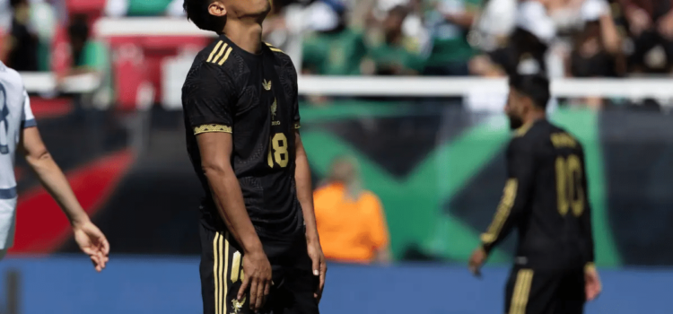 Suiza exhibe y golea a México