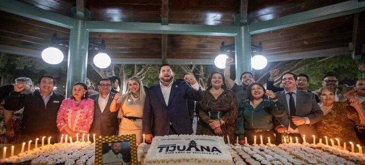 Tijuana celebra 136 años con mañanitas y verbena en el Teniente Guerrero Tijuana celebra 136 años con mañanitas y verbena en el Teniente Guerrero