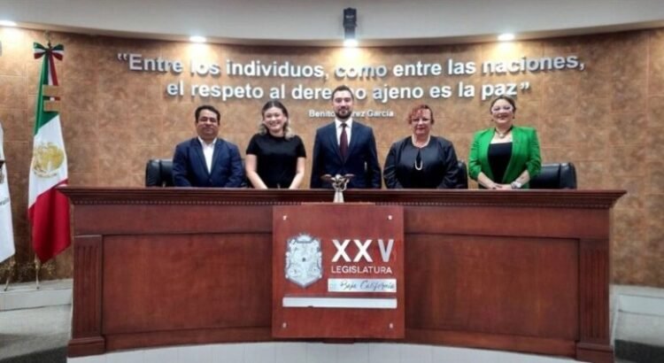 Nombran al primer presidente LGBT+ en el Congreso de BC