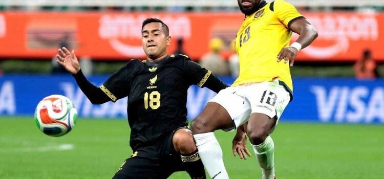 México mejora y empata ante Ecuador México mejora y empata ante Ecuador