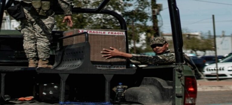 Dejan caja sospechosa frente a Centro Cívico de Mexicali