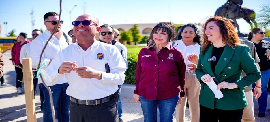 Impulsan programa de arborización en el Centro Cívico de Mexicali