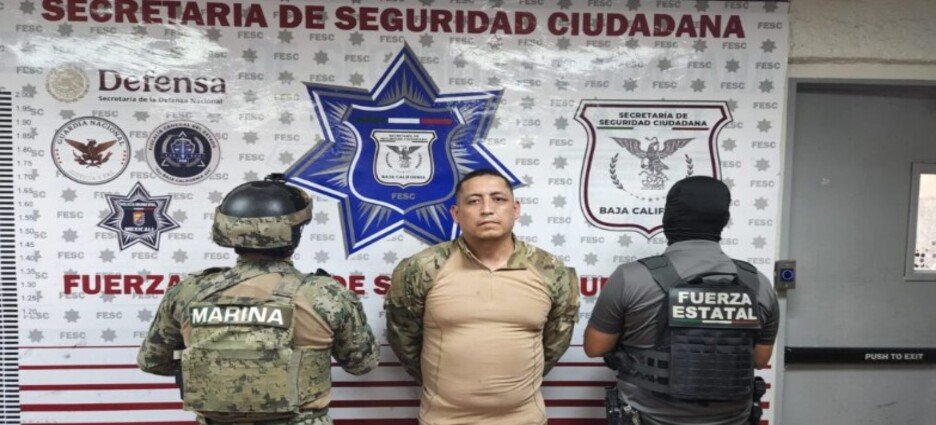 Capturan en Mexicali a presunto operador criminal y a tres hombres armados; autoridades frustran posible ataque contra policías