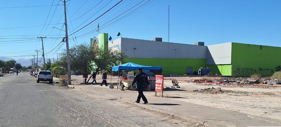 Asesinan a balazos a hombre mientras comía tacos en los Portales 2, en Mexicali
